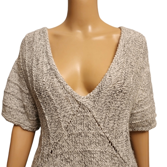 Hand Made Gray Deep V-neck Short Sleeve Sweater - Picture 2 of 10